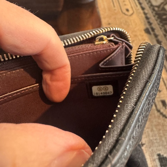 Chanel Black Quilted Leather Wallet - Picture 17 of 17